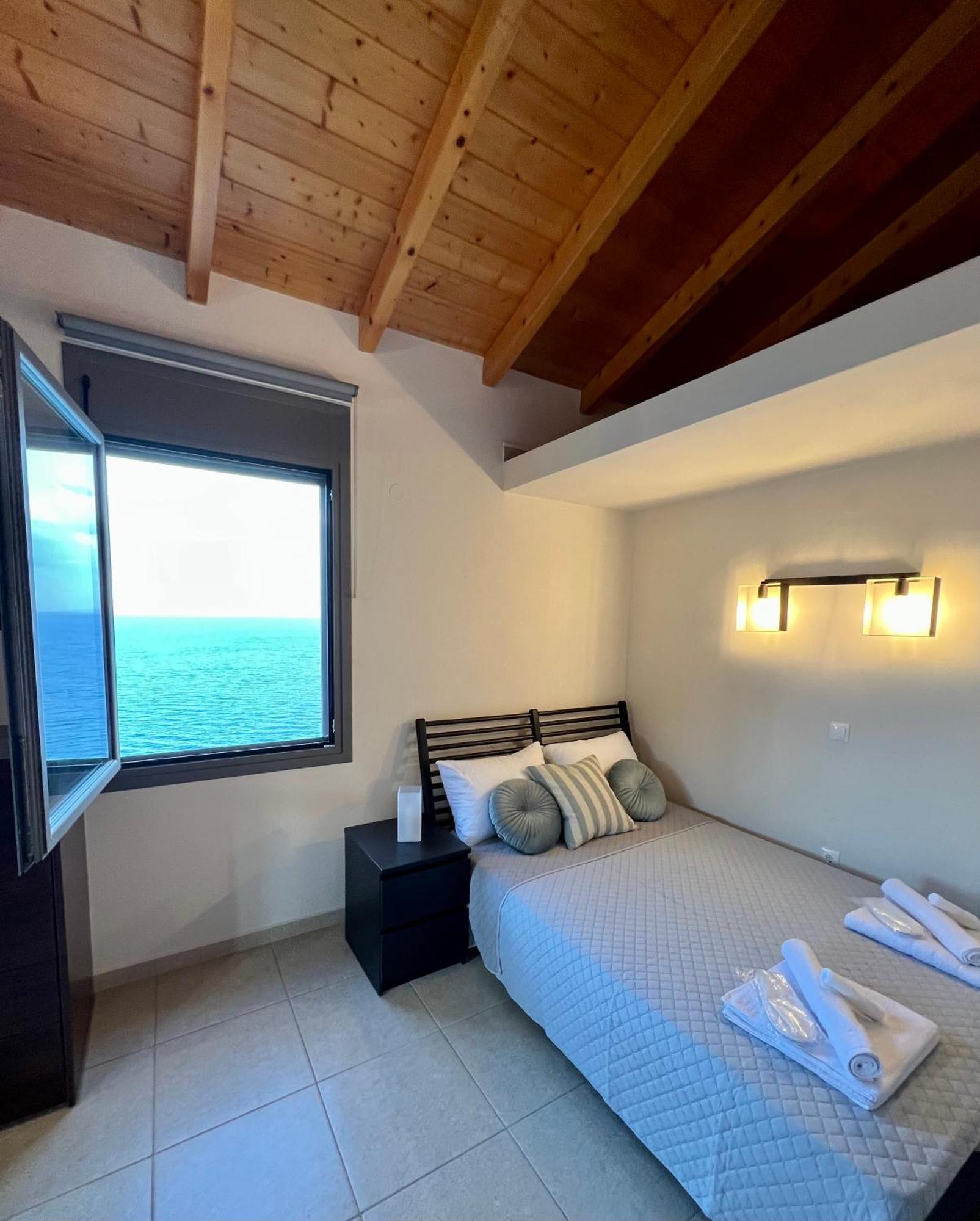 Vl Luxury Villa Kivérion 外观 照片
