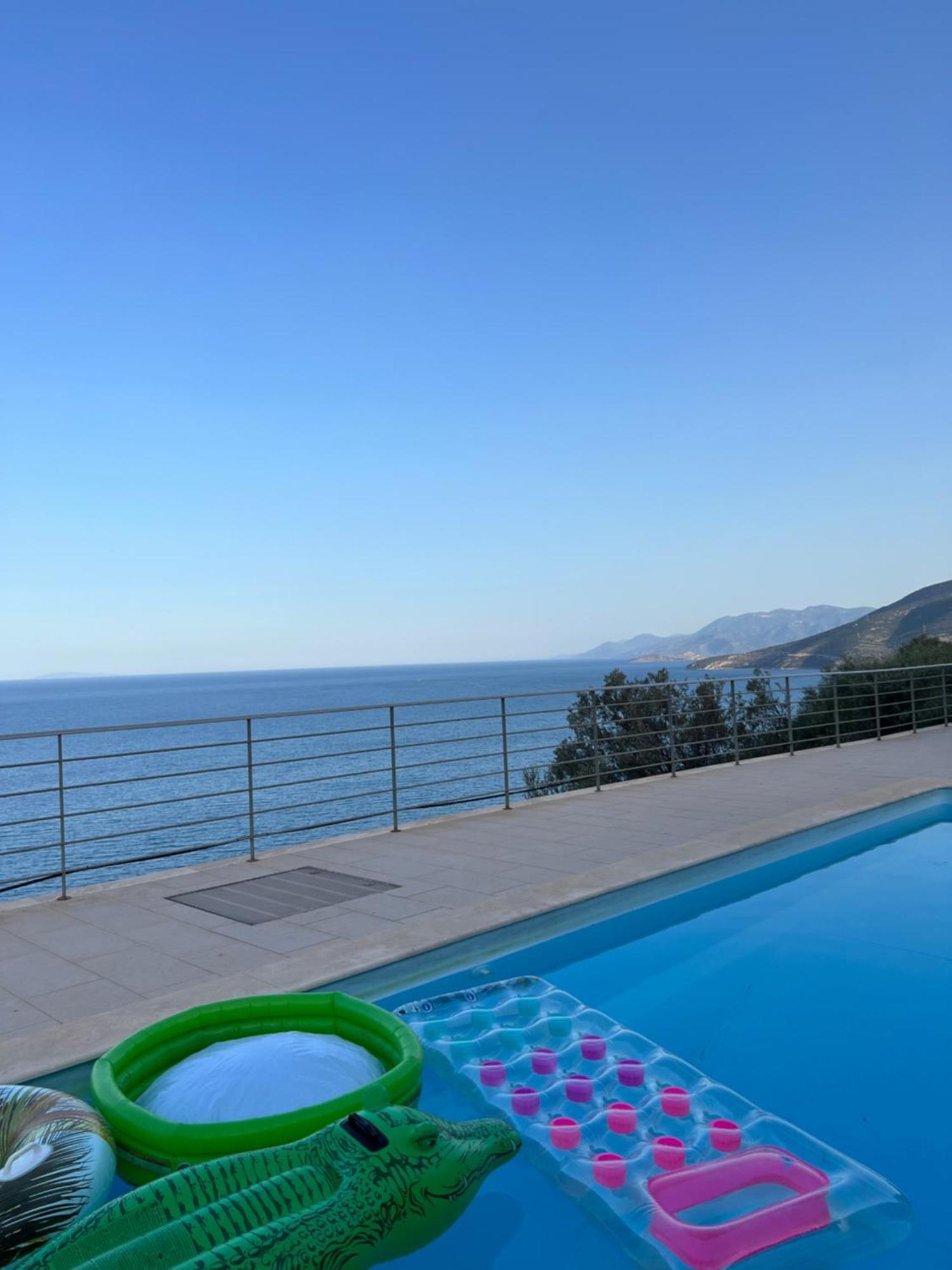 Vl Luxury Villa Kivérion 外观 照片