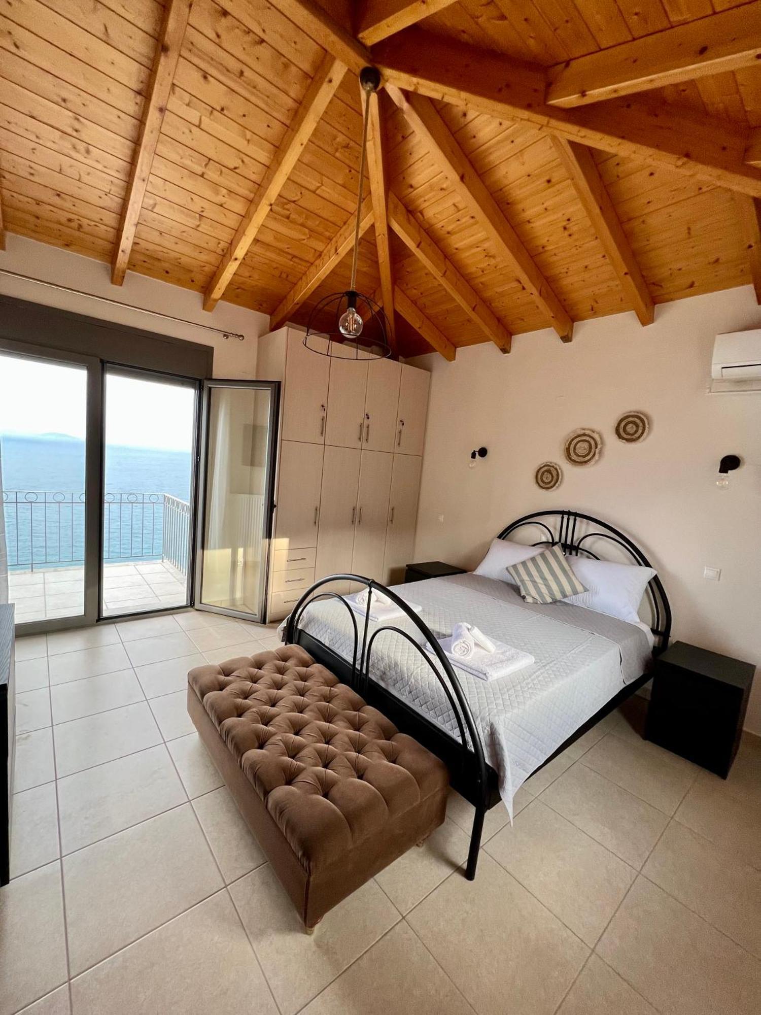 Vl Luxury Villa Kivérion 外观 照片